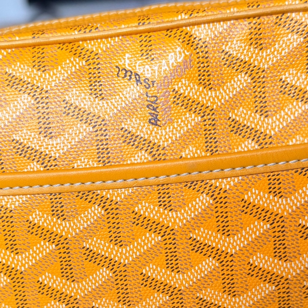 AUTHENTIC GOYARD CAP VERT YELLOW CROSSBODY BAG - Picture 12 of 16